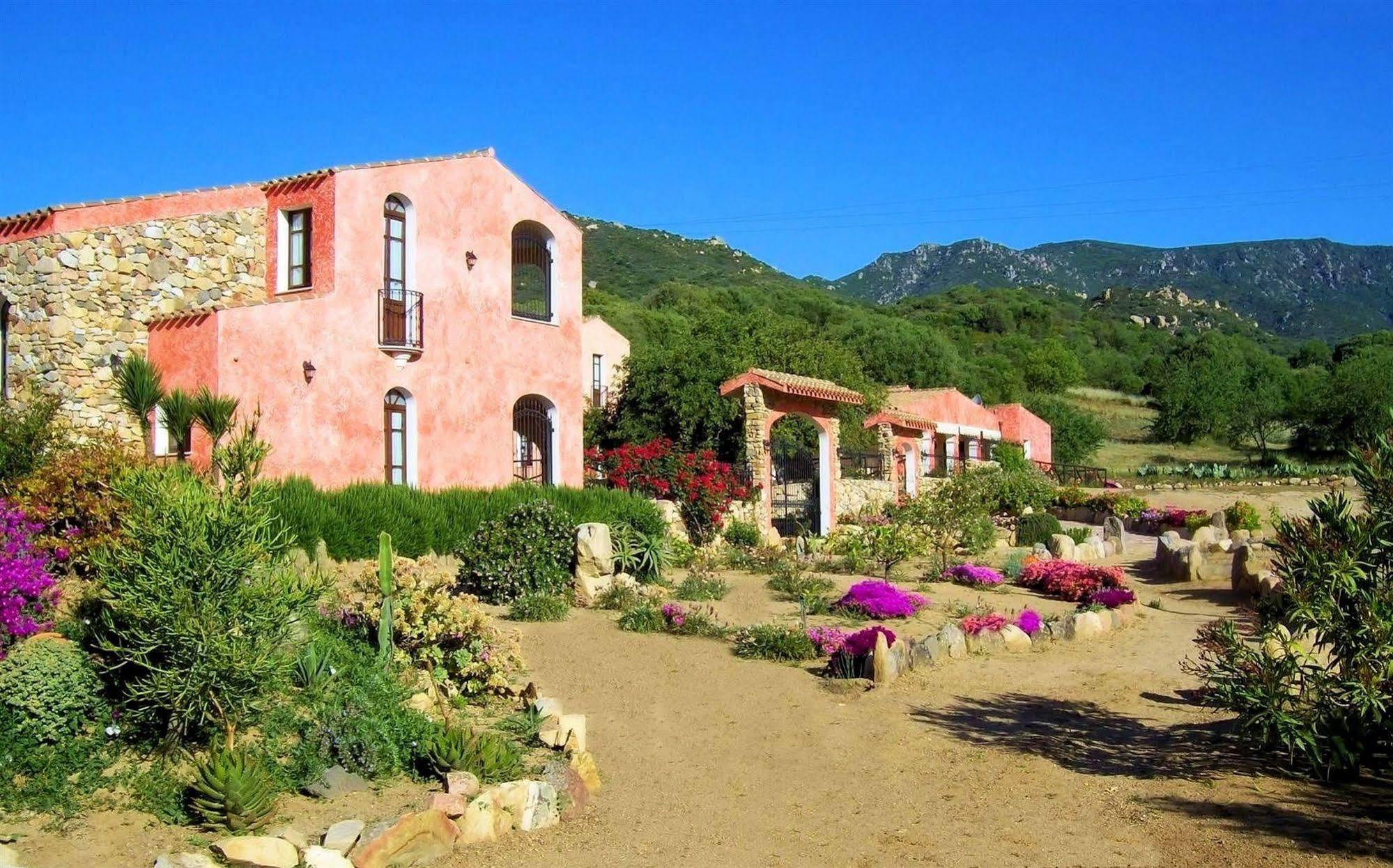Hotel La Corte Rosada Villasimius Eksteriør bilde